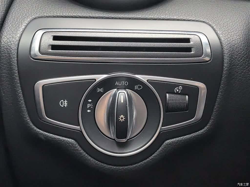 Mercedes-Benz C-Class, 2019 21