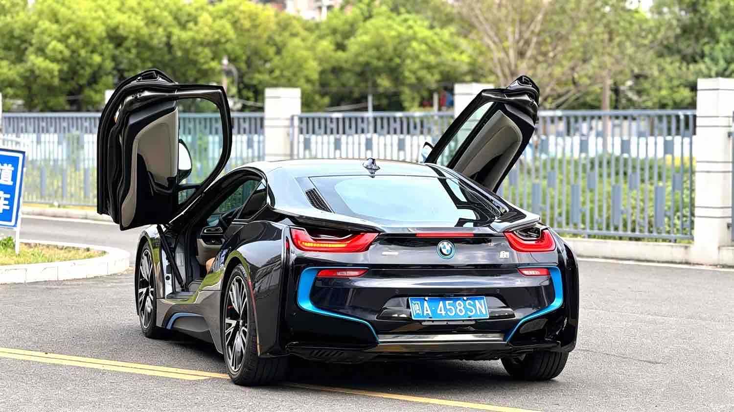 BMW i8, 2015 10