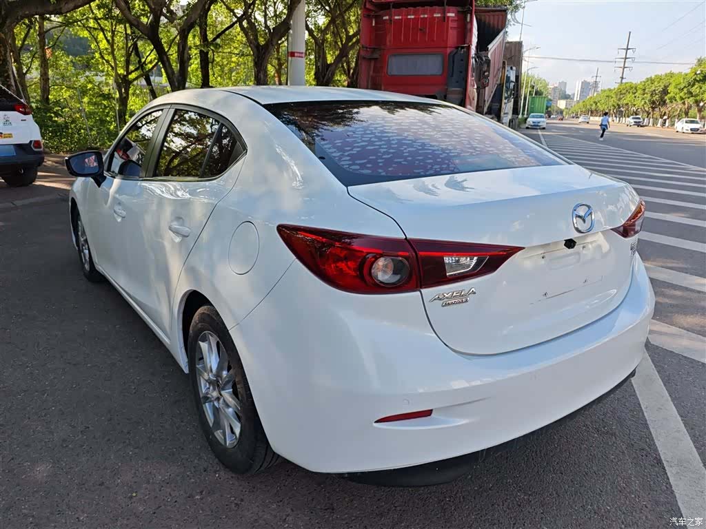 Mazda Mazda3, 2018 все фото