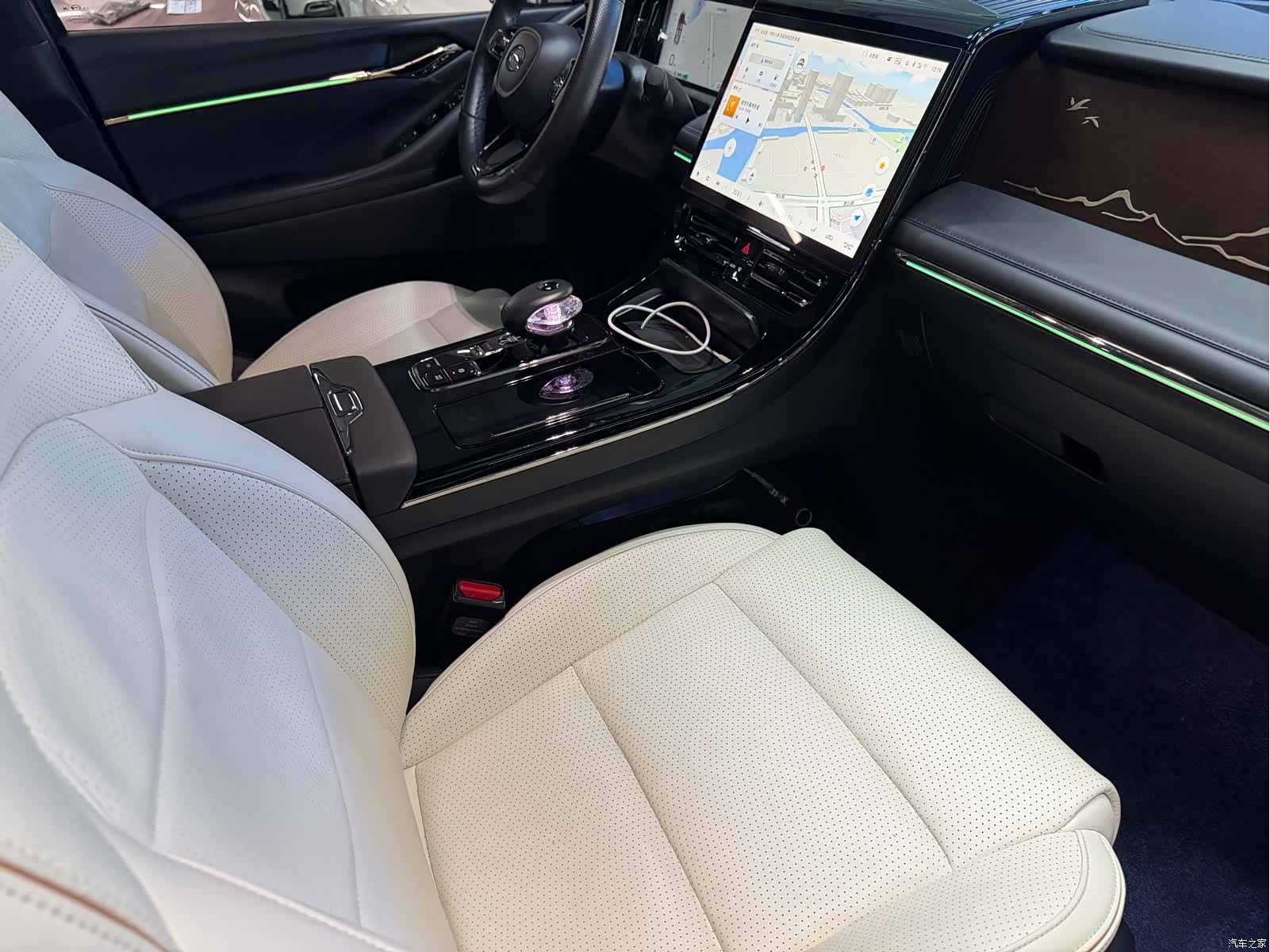 Trumpchi M8, 2023 4