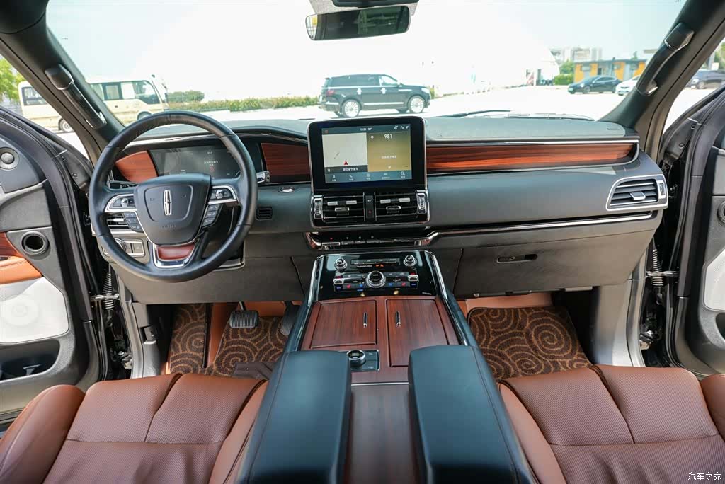 Lincoln Navigator, 2021 9