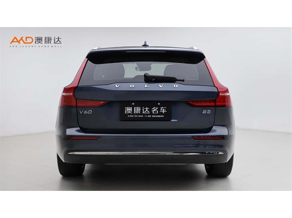 Volvo V60, 2023 4