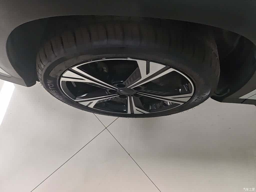 Geely Boyue, 2023 23