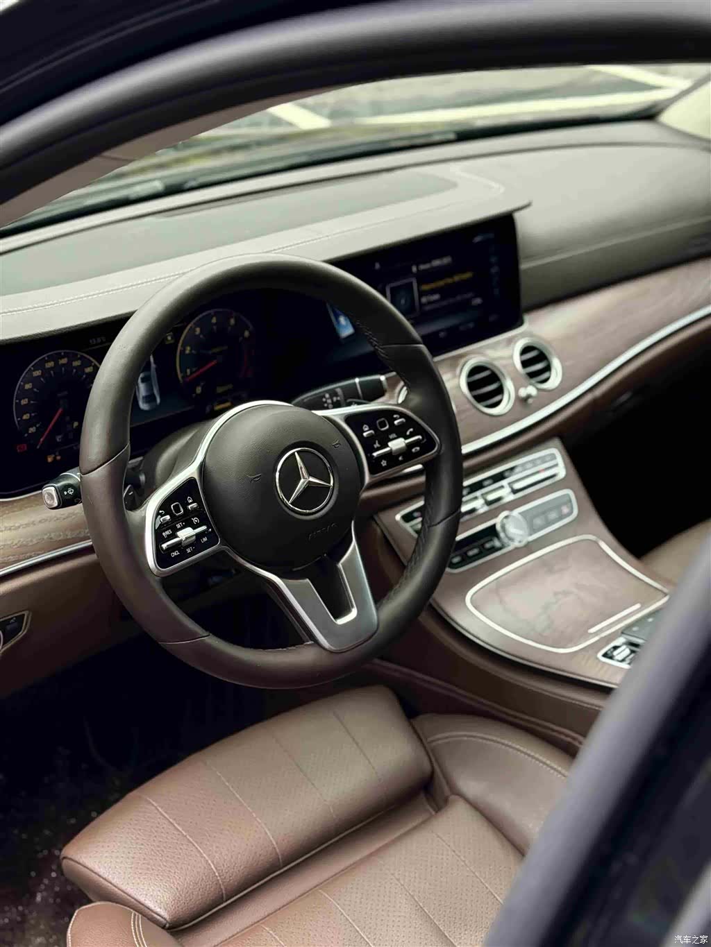 Mercedes-Benz E-Class, 2019 9