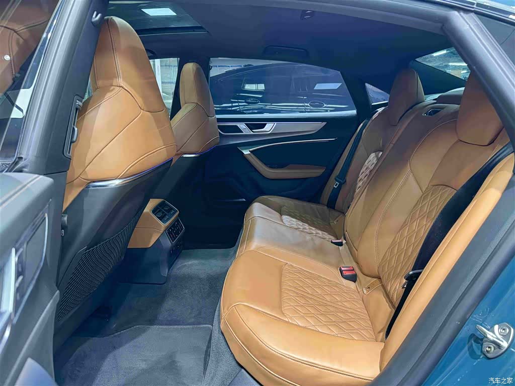 Audi A7L, 2023 7