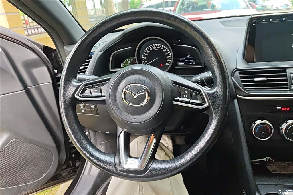 Mazda CX-4, 2021 14