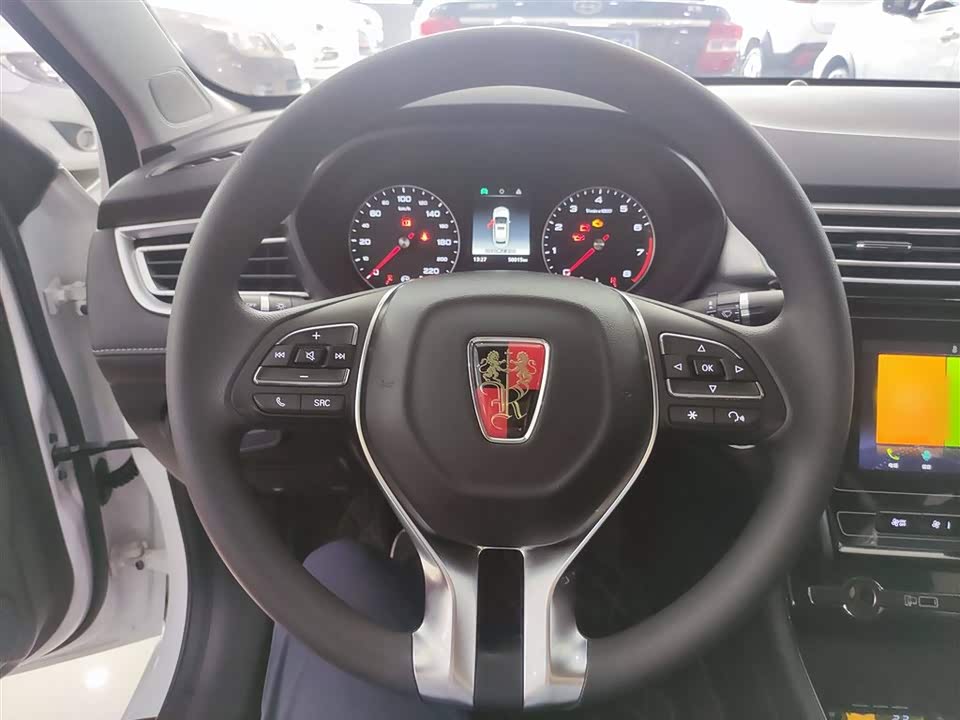 Roewe i5