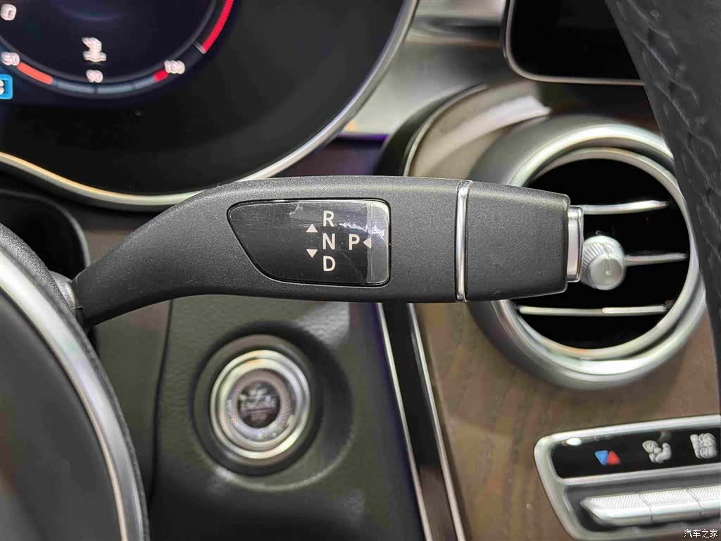 Mercedes-Benz GLC, 2023 11