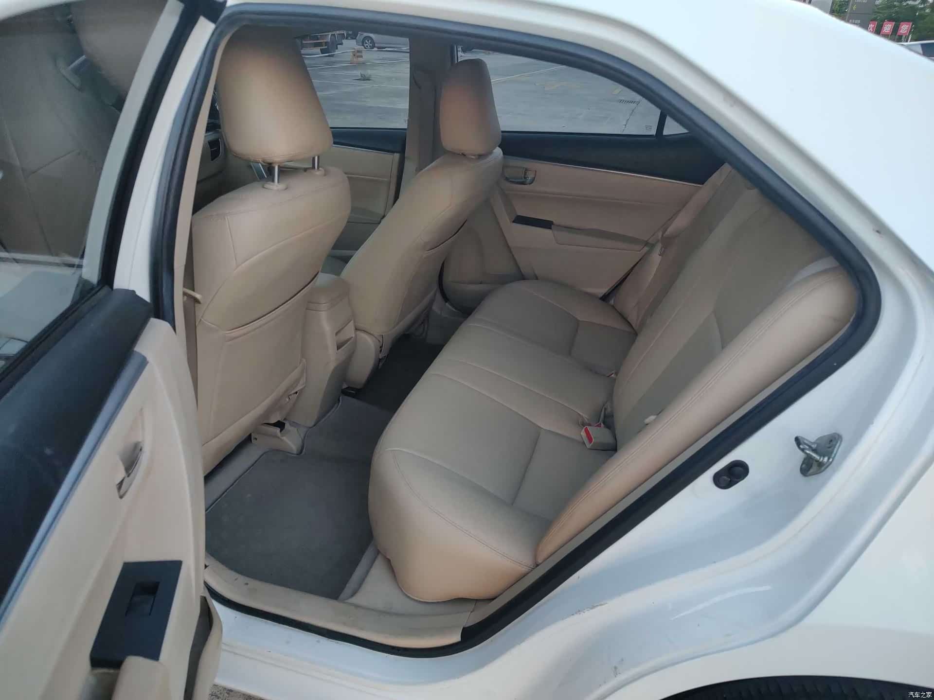 Toyota Corolla, 2015 9