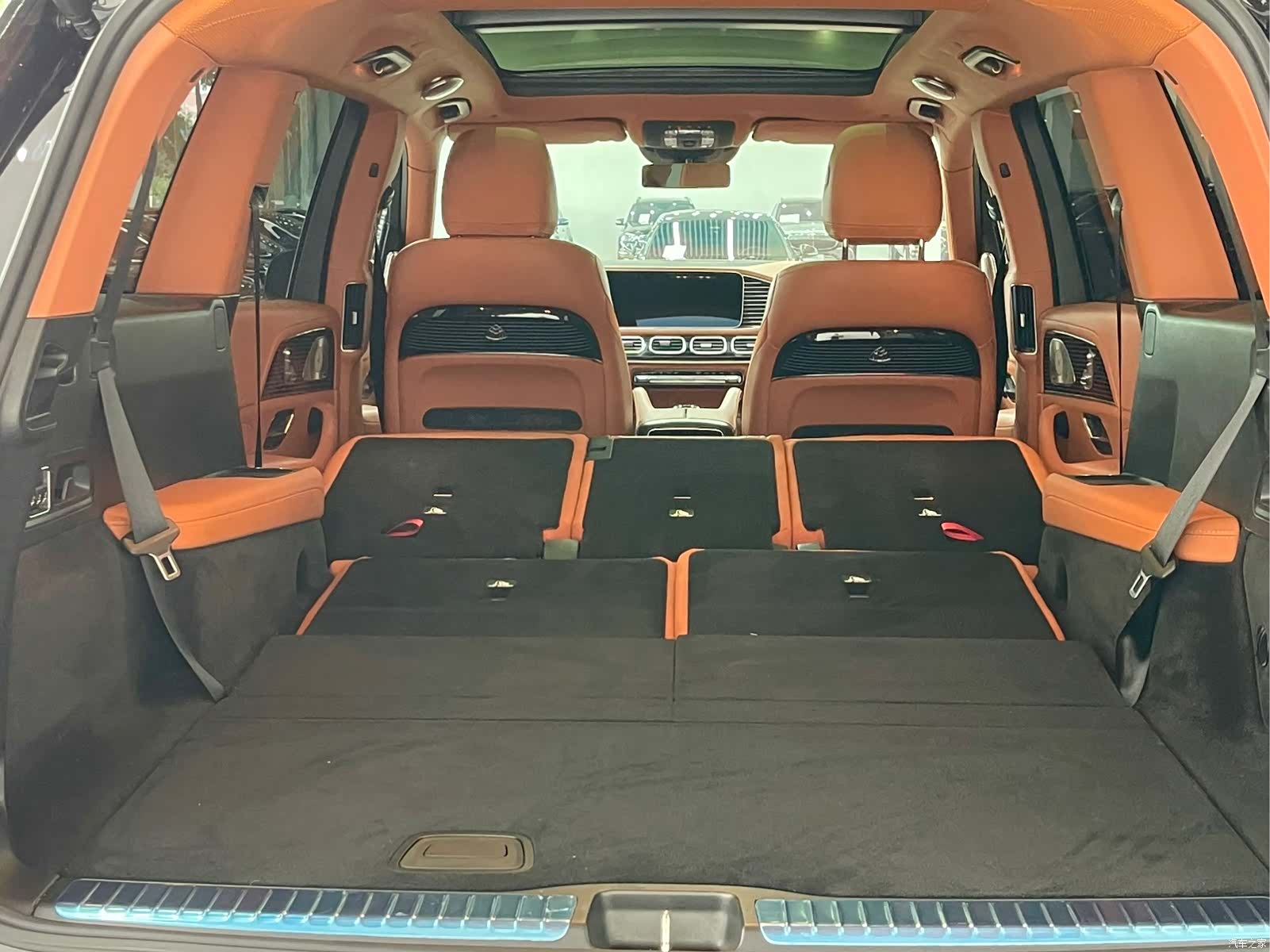 Mercedes-Benz GLS, 2024 23