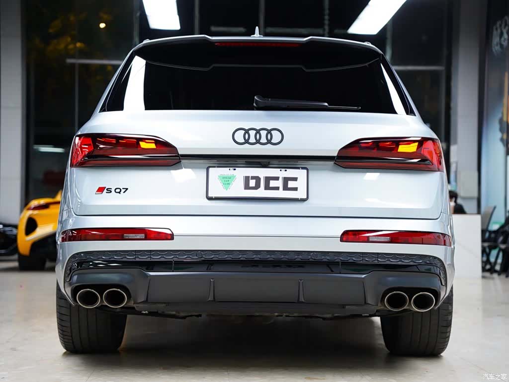 Audi Q7, 2024 8