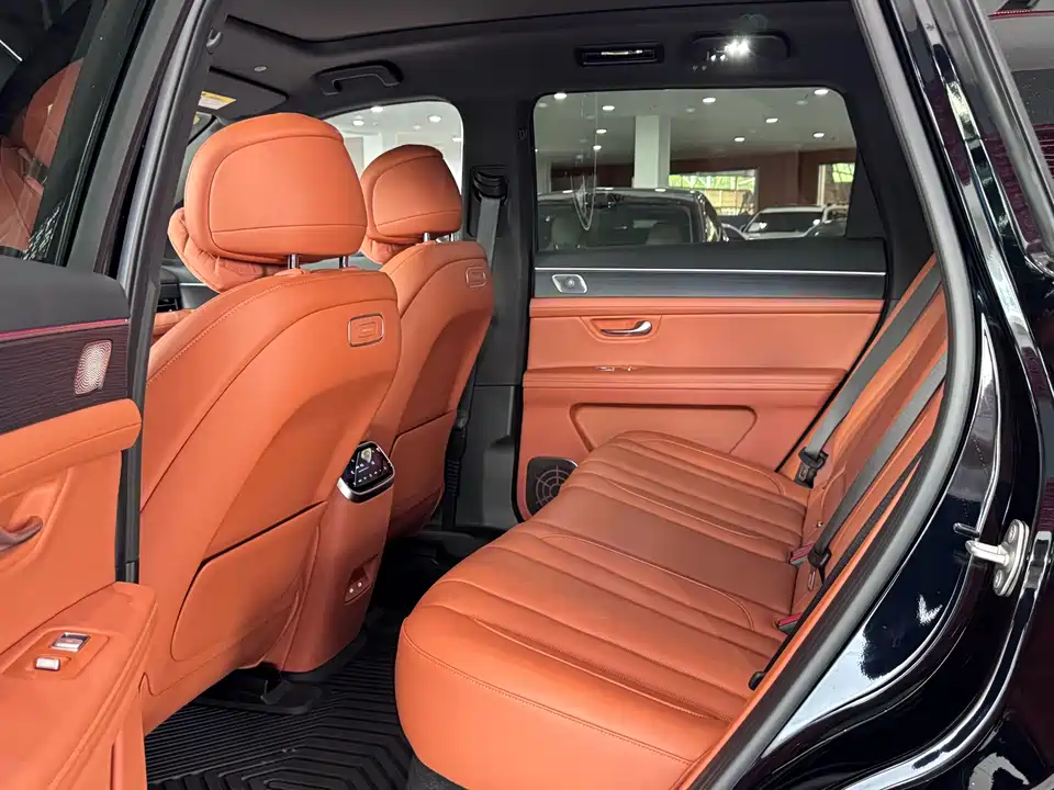 AITO Ask the world M7