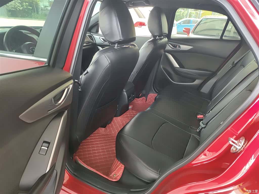 Mazda CX-4, 2019 13