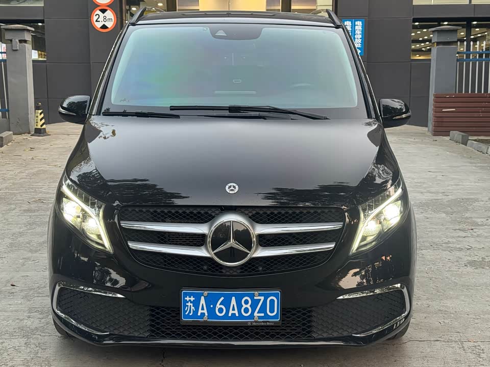 Mercedes-Benz V-class