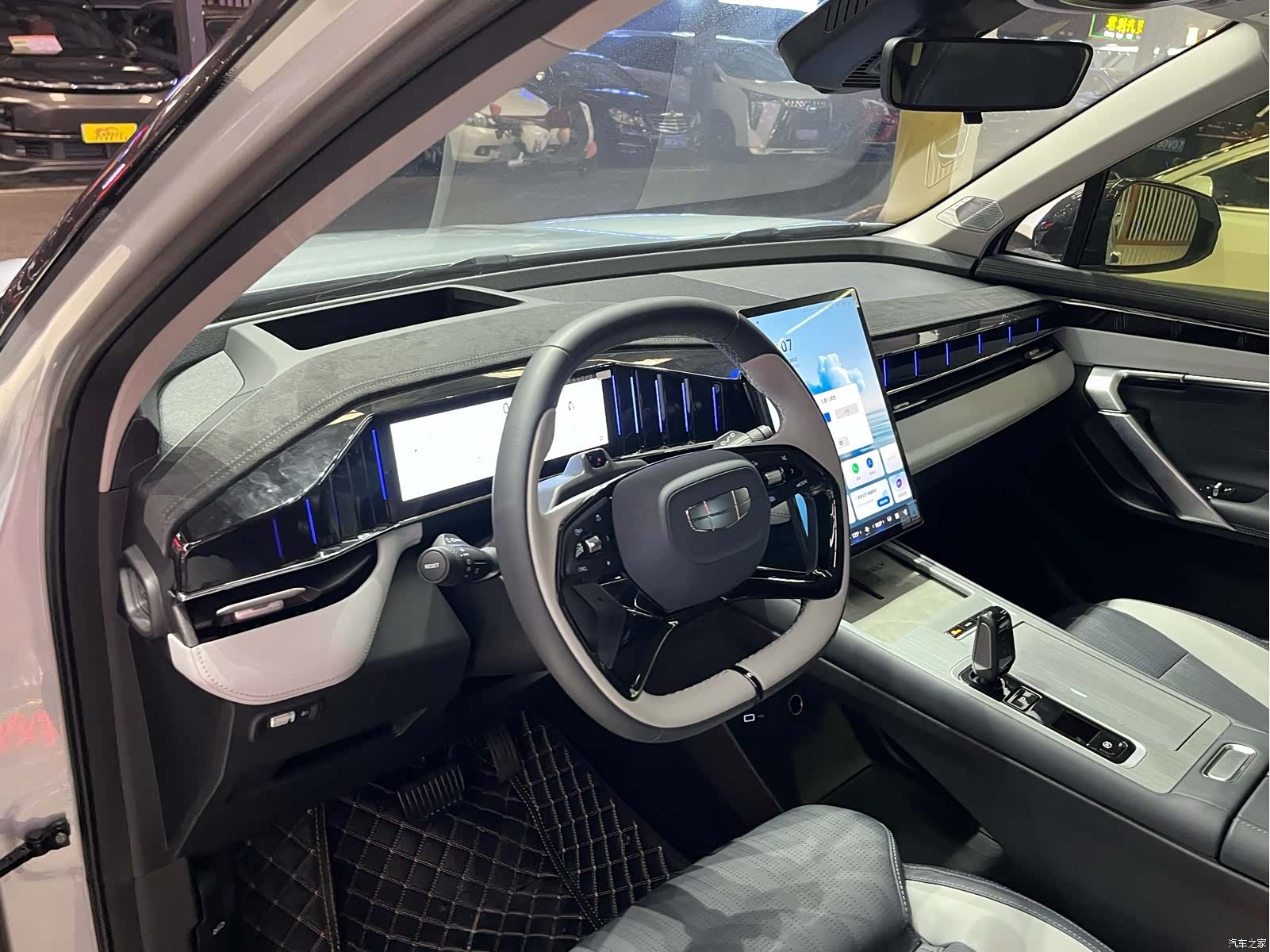 Geely Boyue, 2025 7