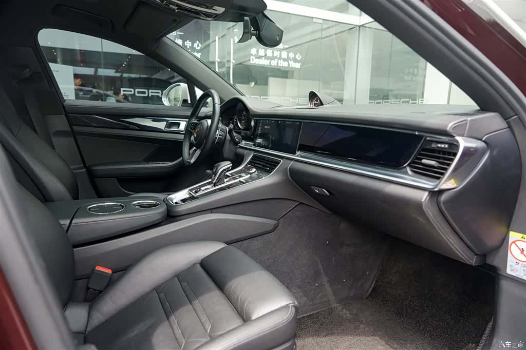 Porsche Panamera, 2018 10