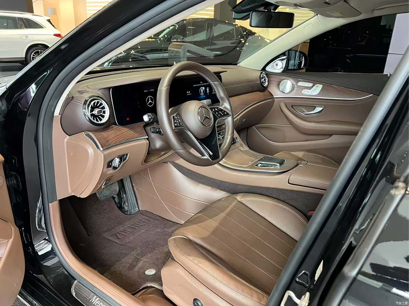 Mercedes-Benz E-Class, 2023 12