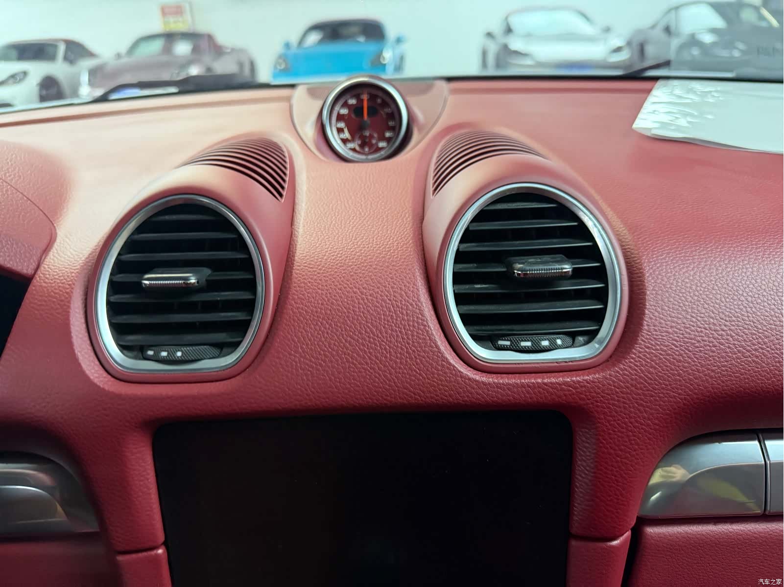 Porsche Boxster, 2018 все фото