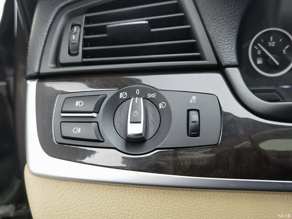 BMW 5 Series, 2013 21