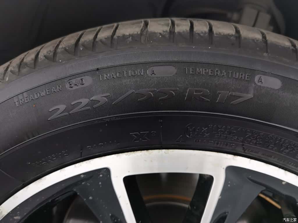 BMW 5 Series, 2013 24