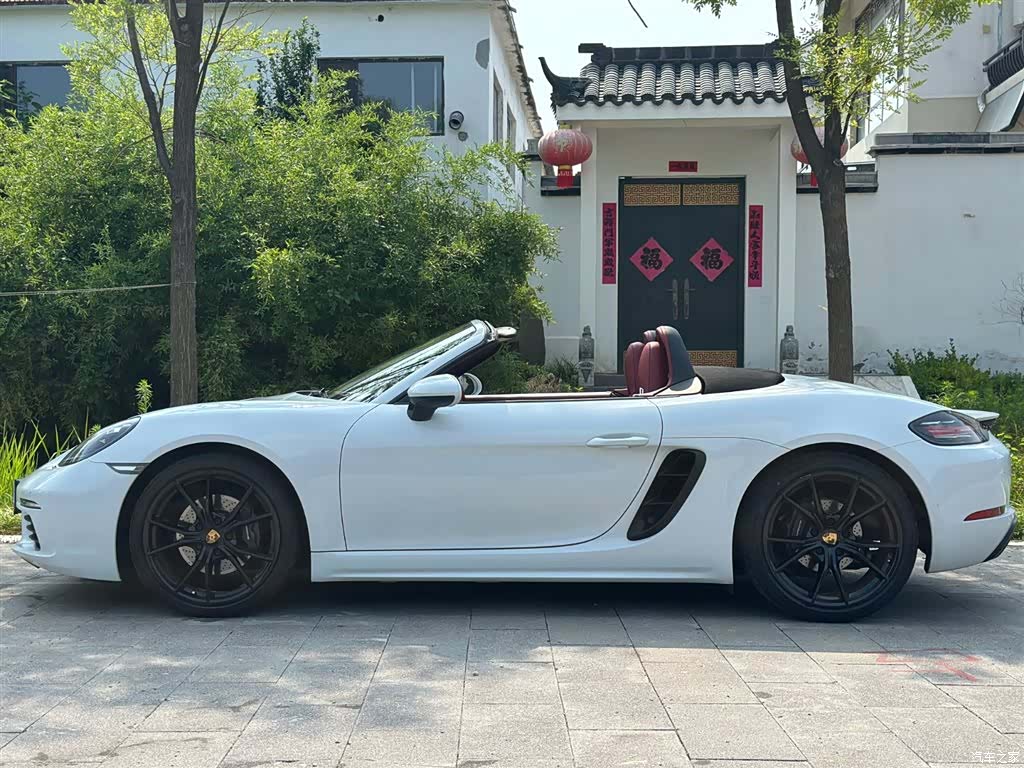 Porsche Boxster, 2020 все фото
