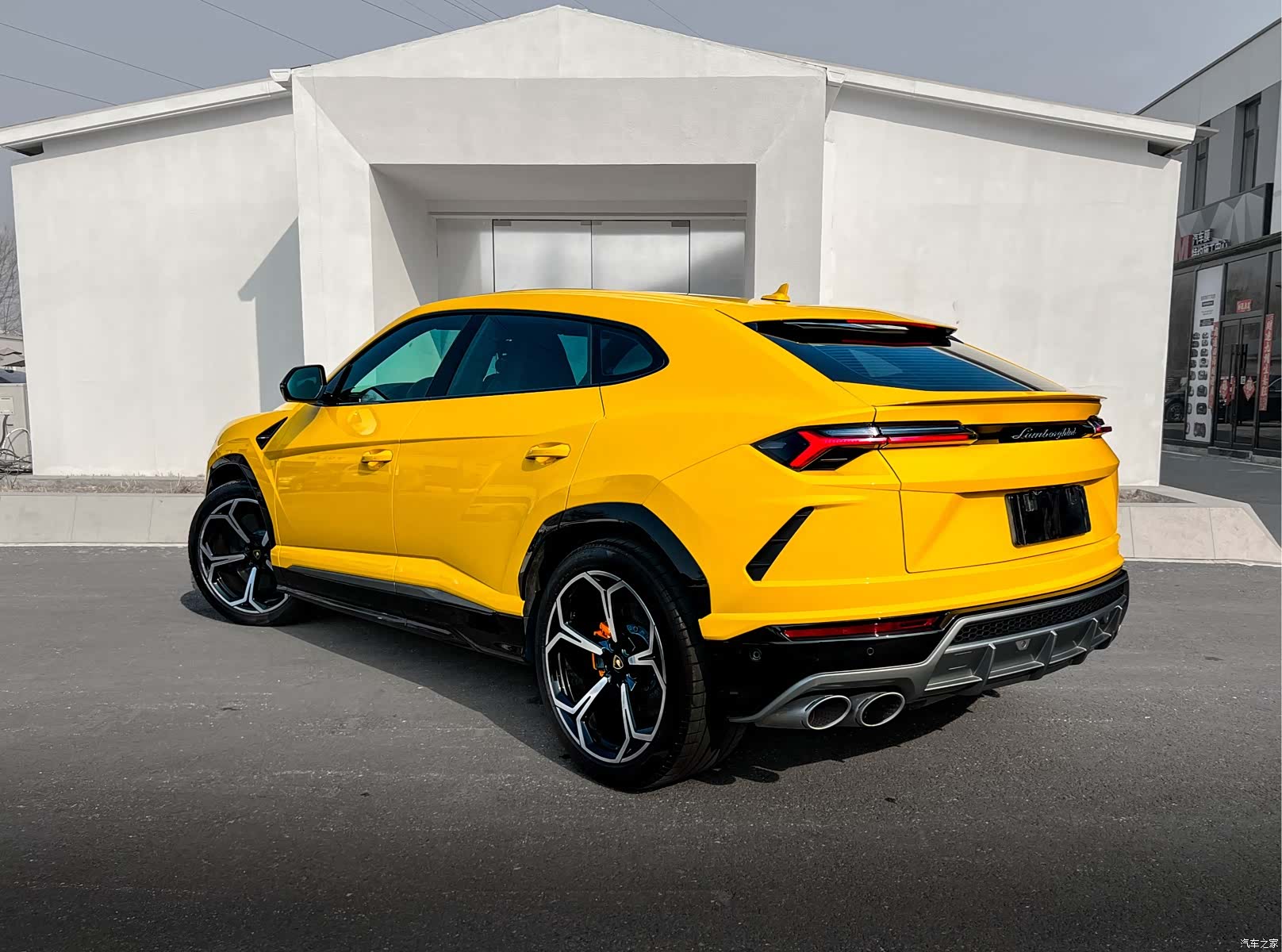 Lamborghini Urus, 2020 9