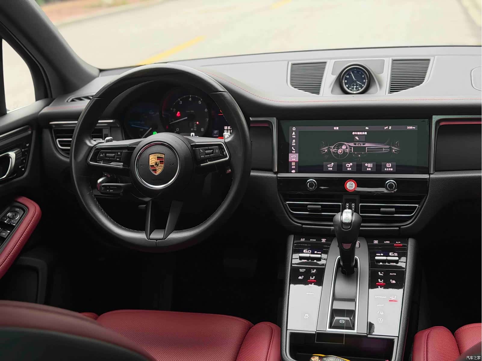 Porsche Macan, 2022 4