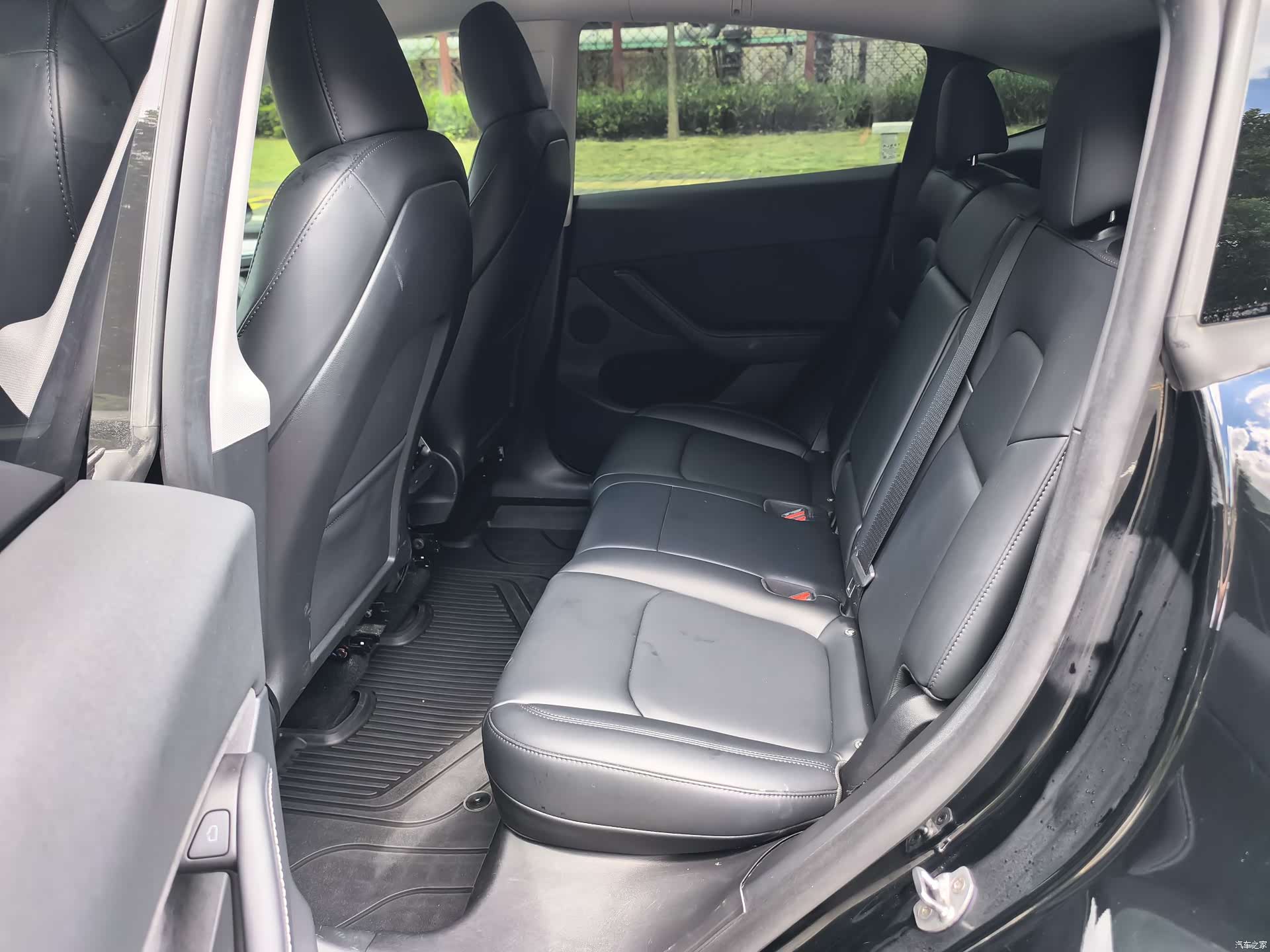 Tesla Model Y, 2024 12