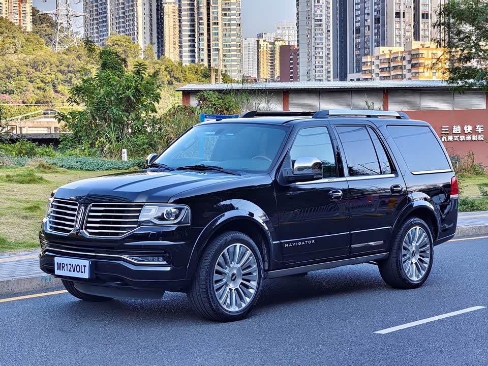 Lincoln Navigator