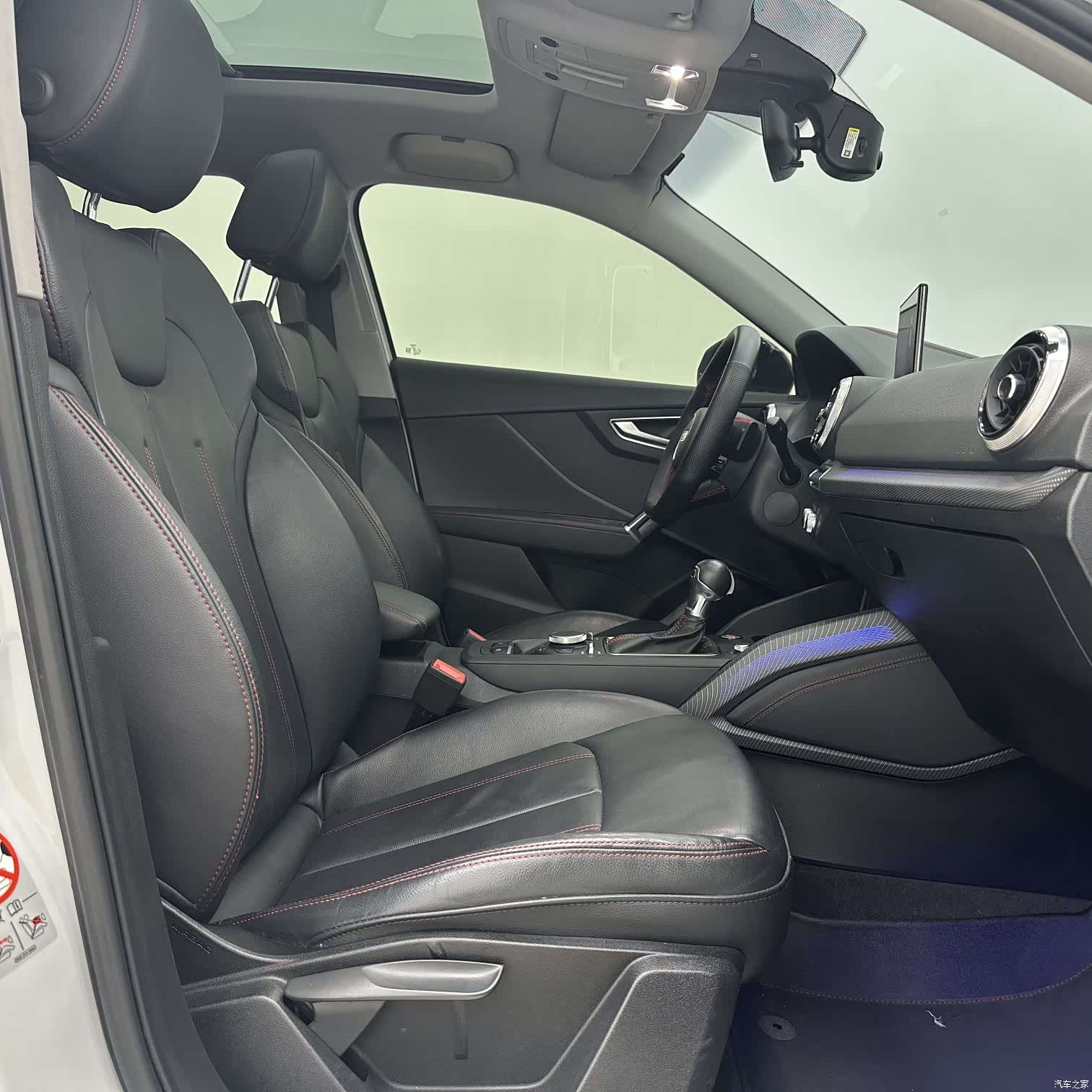 Audi Q2L, 2022 8