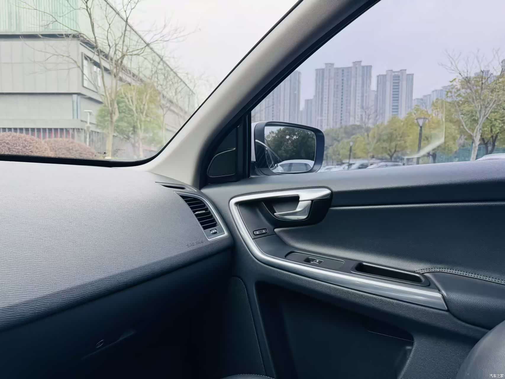 Volvo XC60, 2014 15