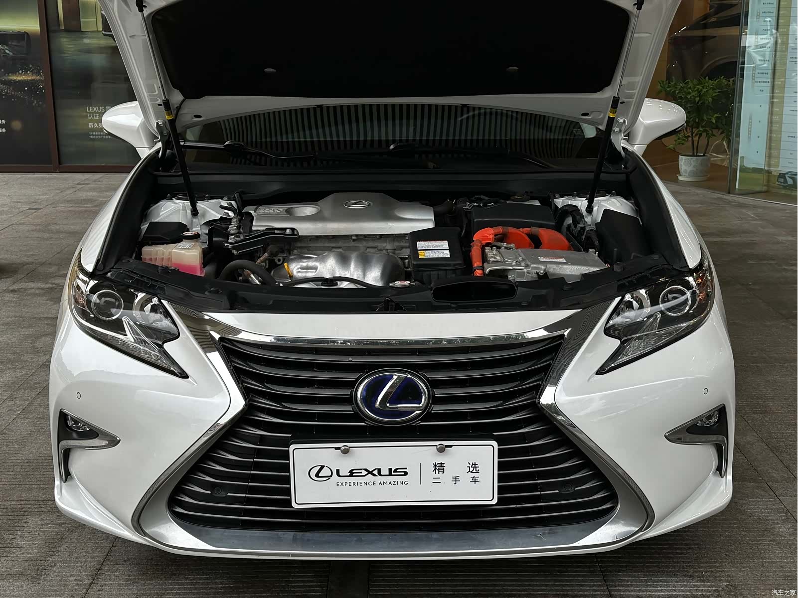 Lexus ES, 2018 9