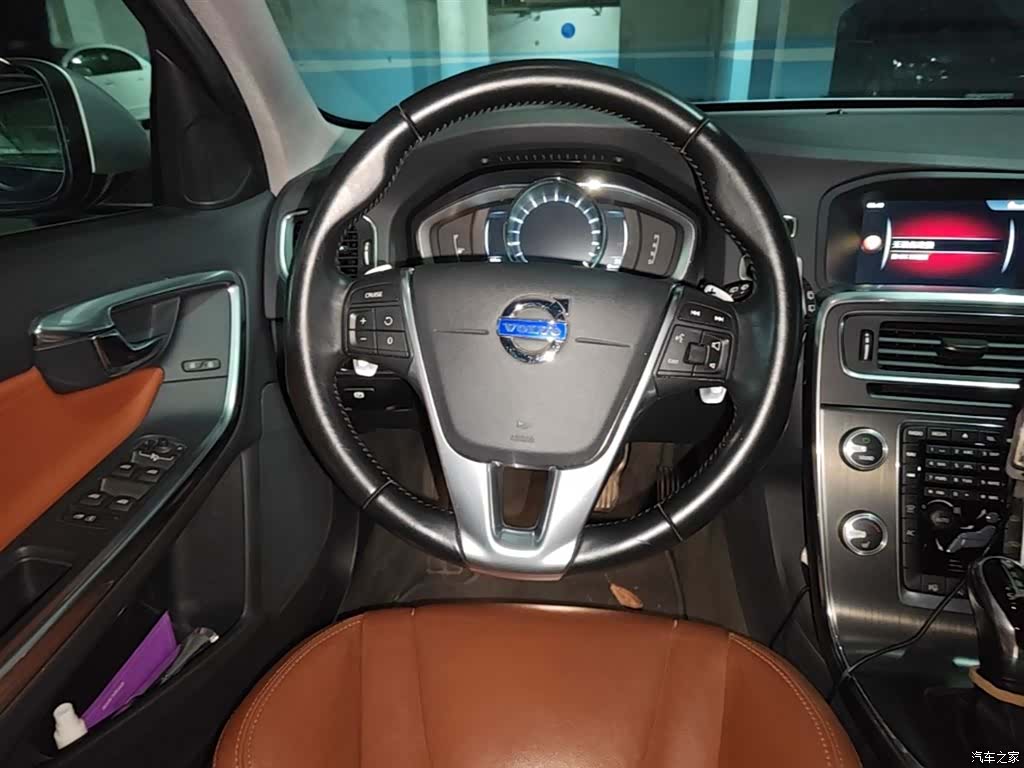 Volvo V60, 2015 3