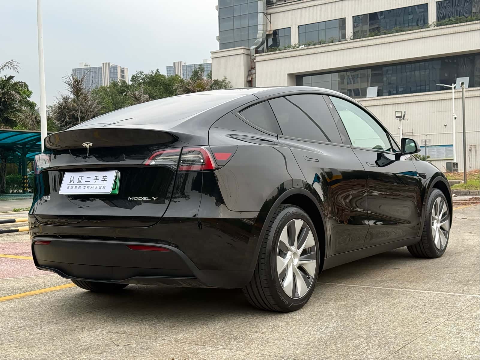 Tesla Model Y, 2023 9