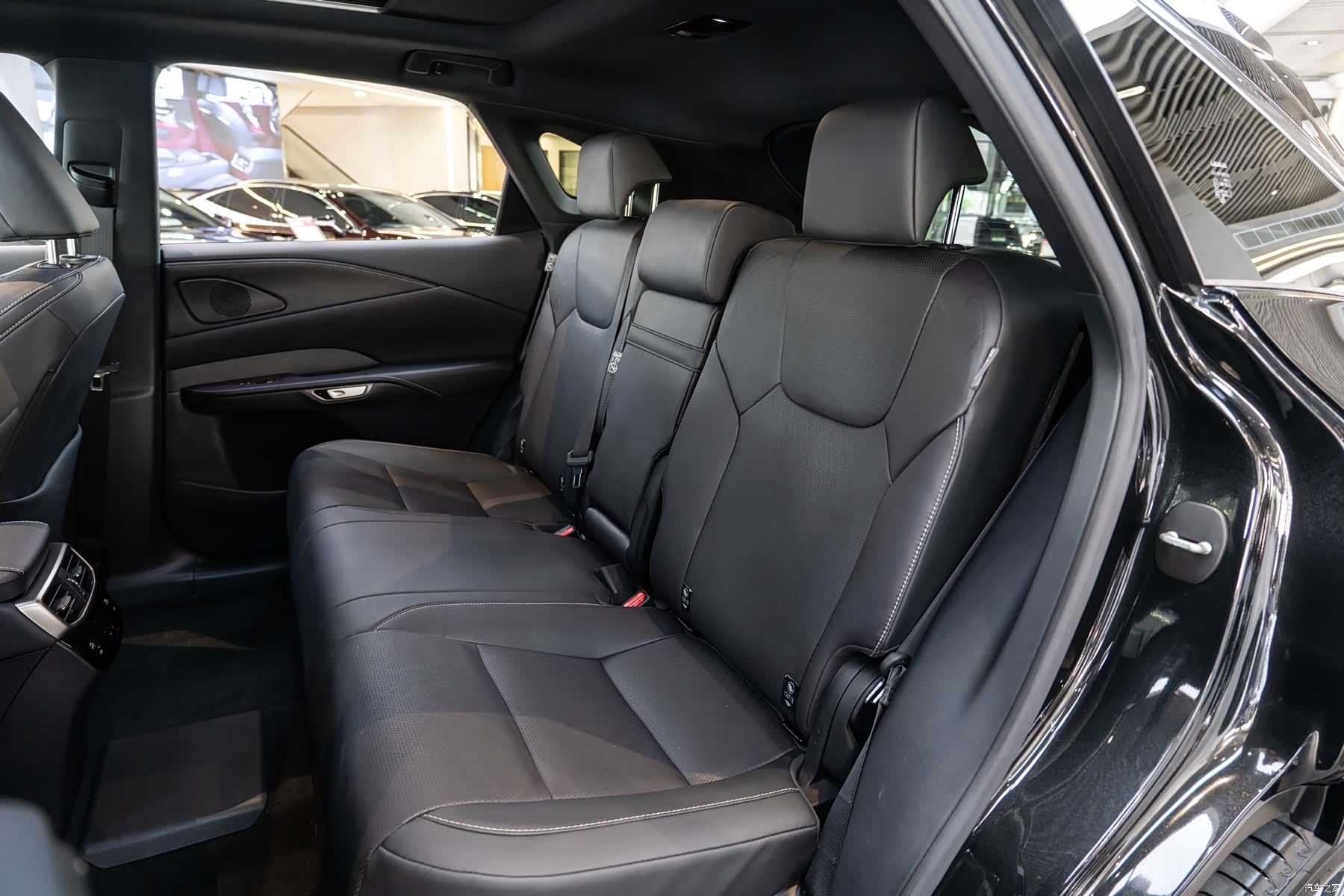 Lexus RX, 2023 12