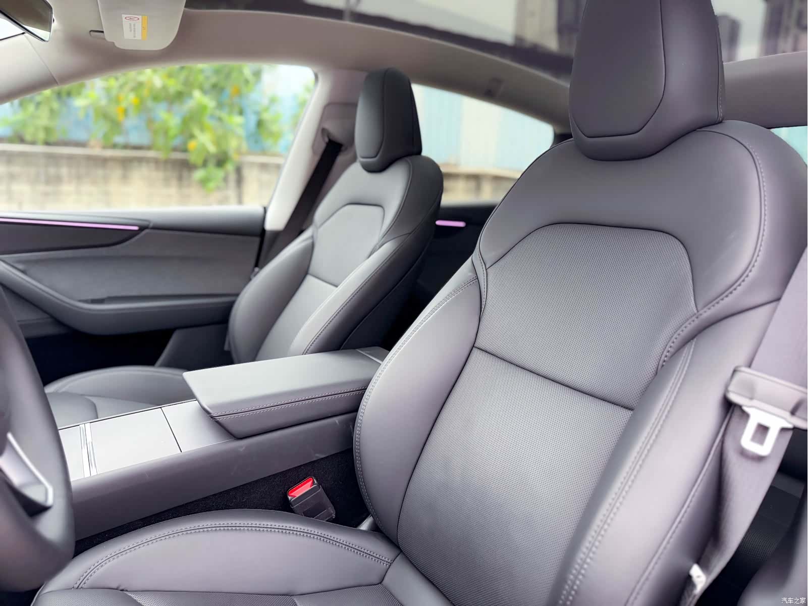 Tesla Model Y, 2025 11