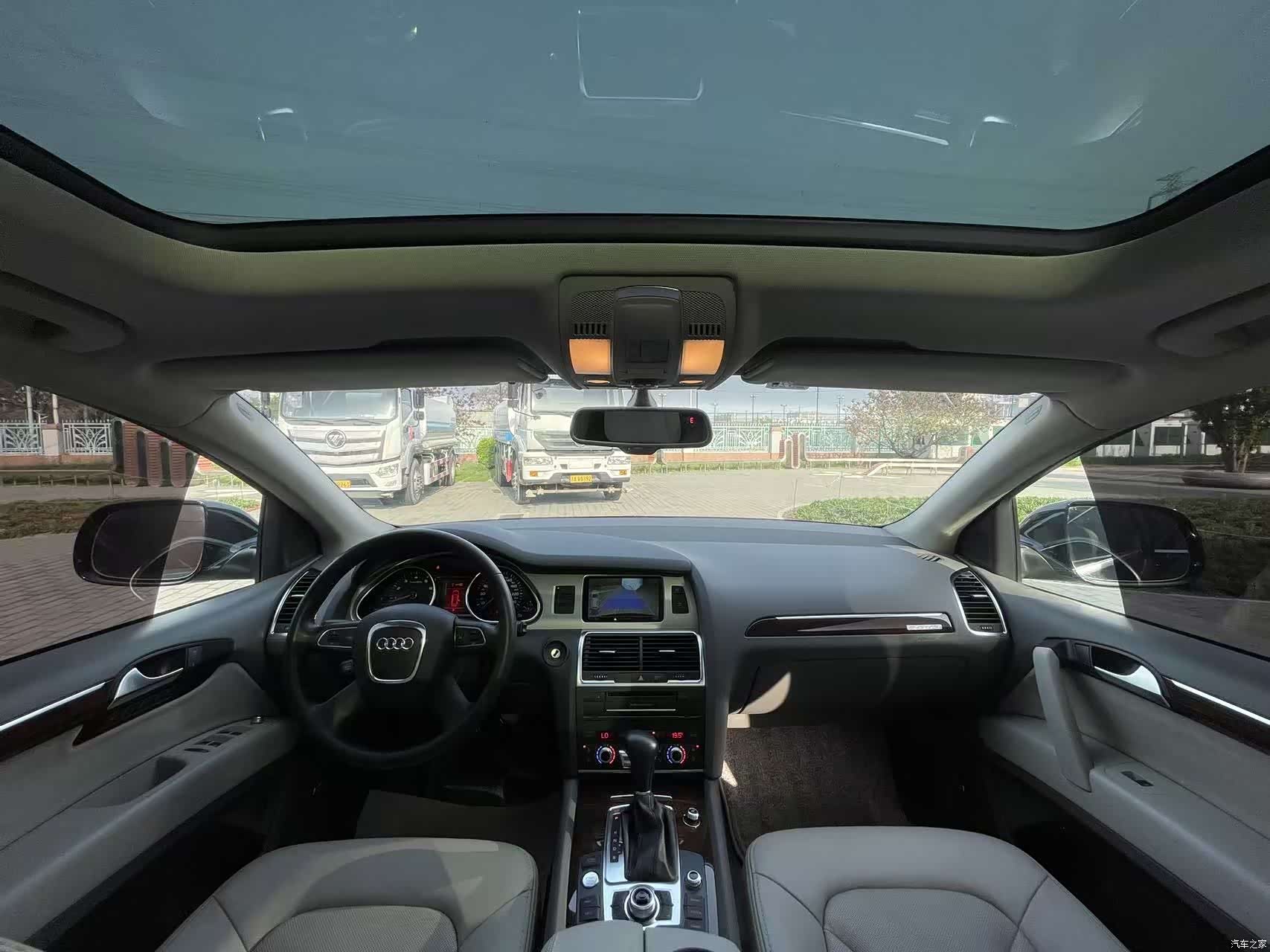 Audi Q7, 2011 16
