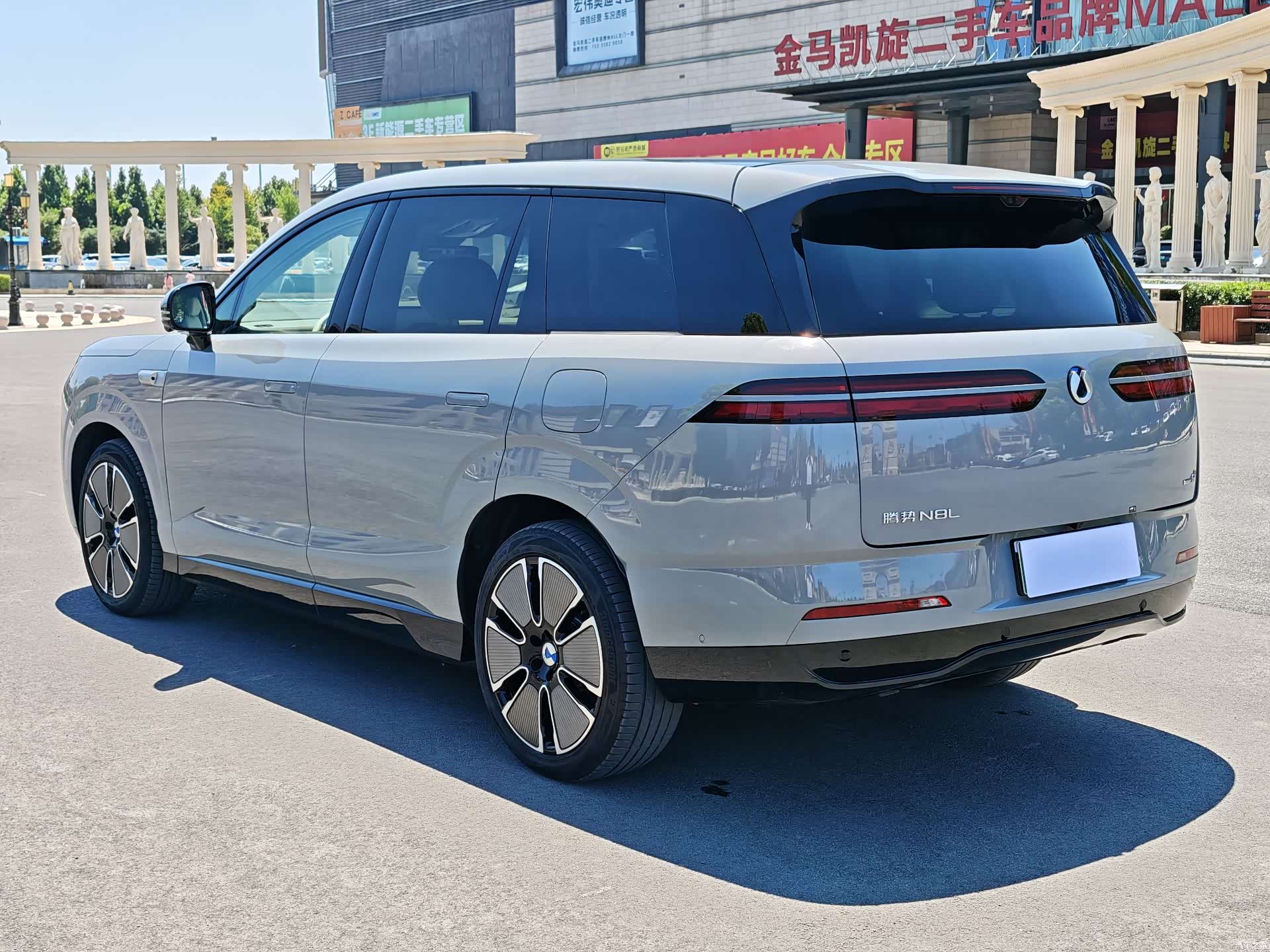 Denza N8, 2025 8