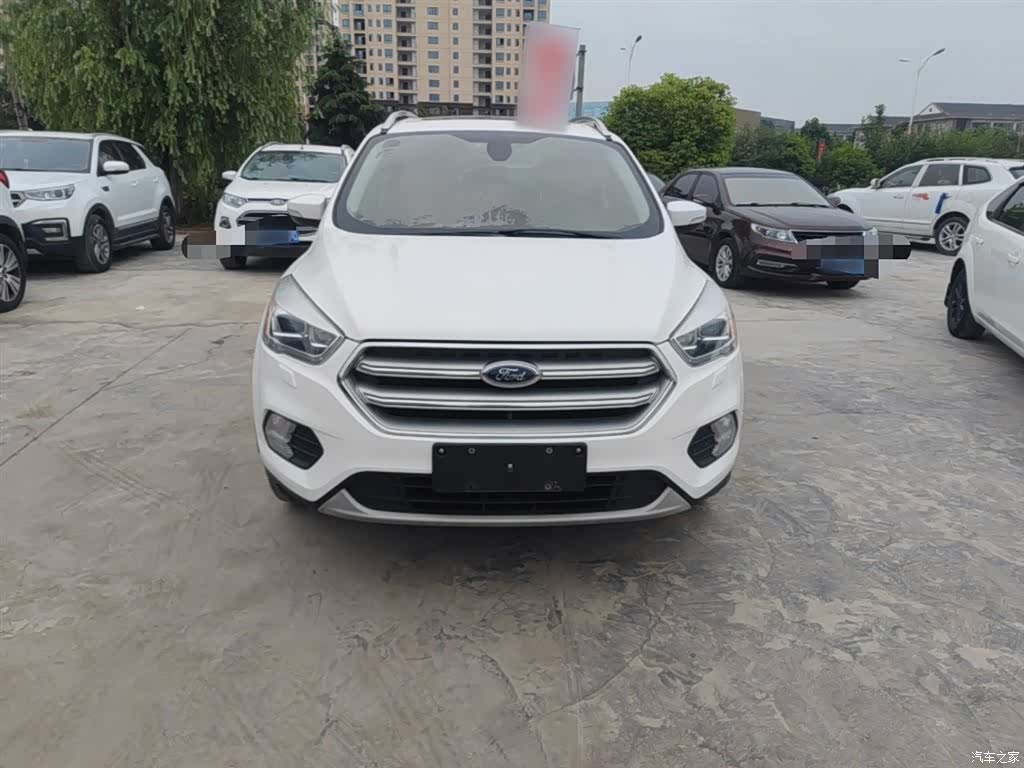 Ford Kuga, 2018 3