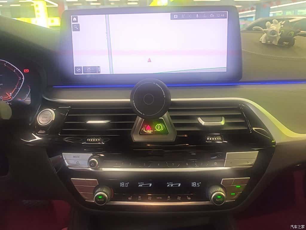 BMW 5 Series, 2023 9