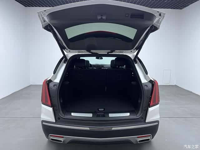 Cadillac XT5, 2026 11