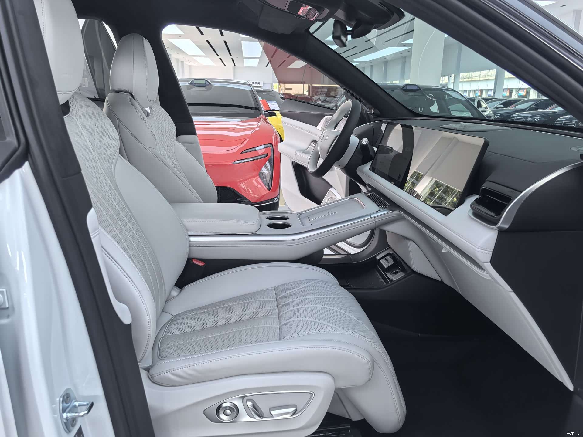 Xpeng G9, 2025 12