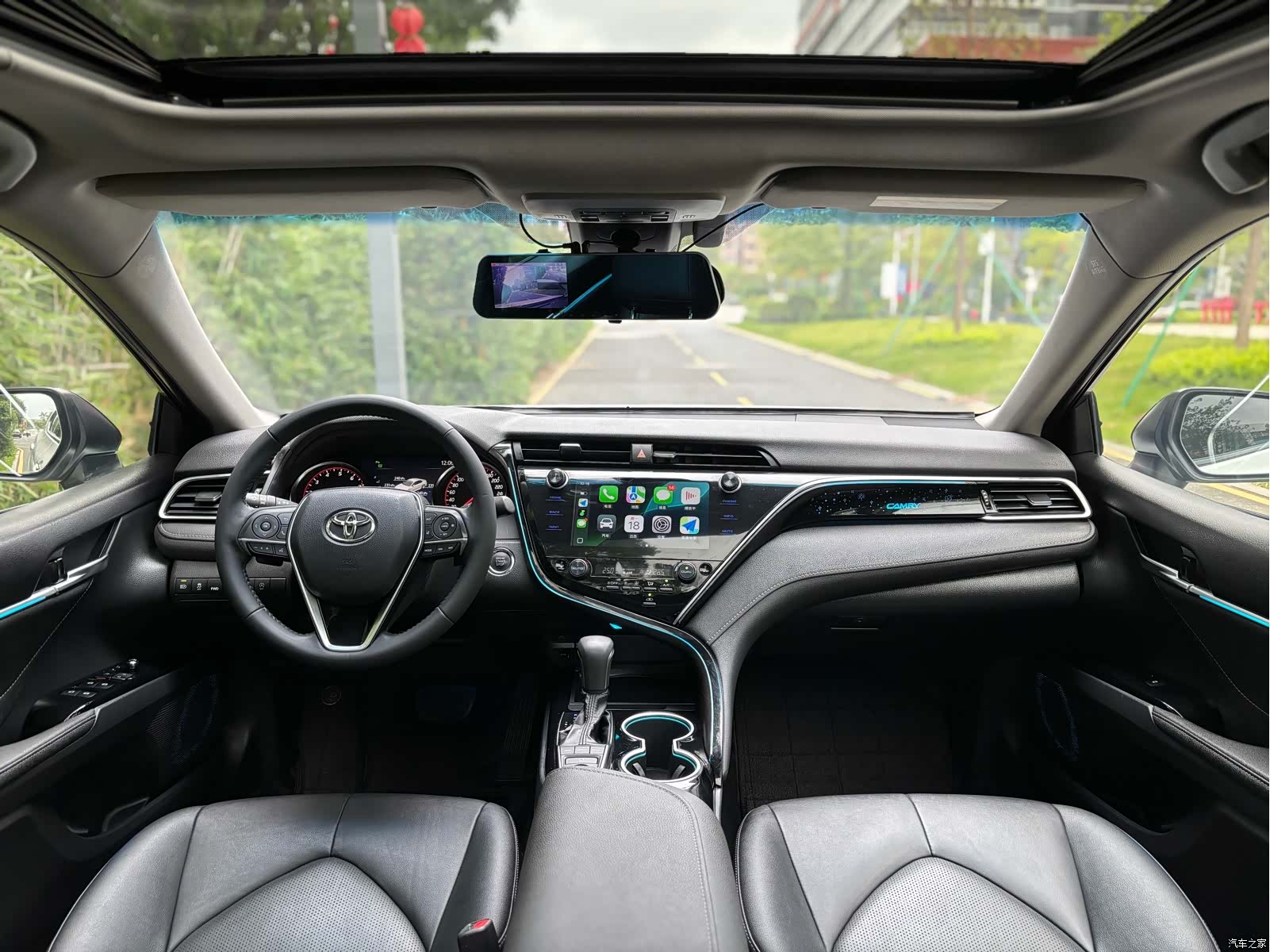 Toyota Camry, 2020 все фото