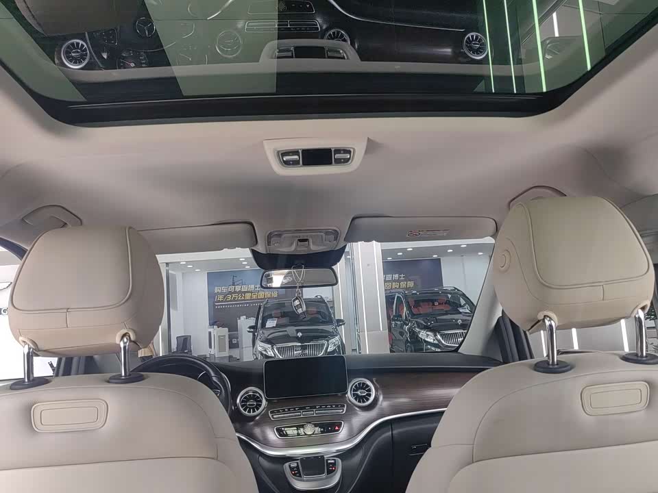 Mercedes-Benz V-class