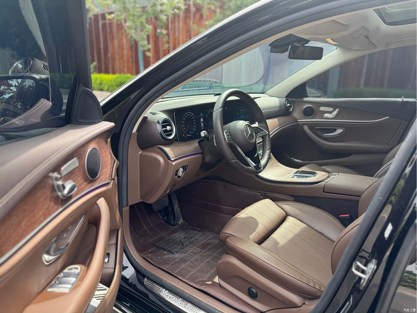 Mercedes-Benz E-Class, 2022 6