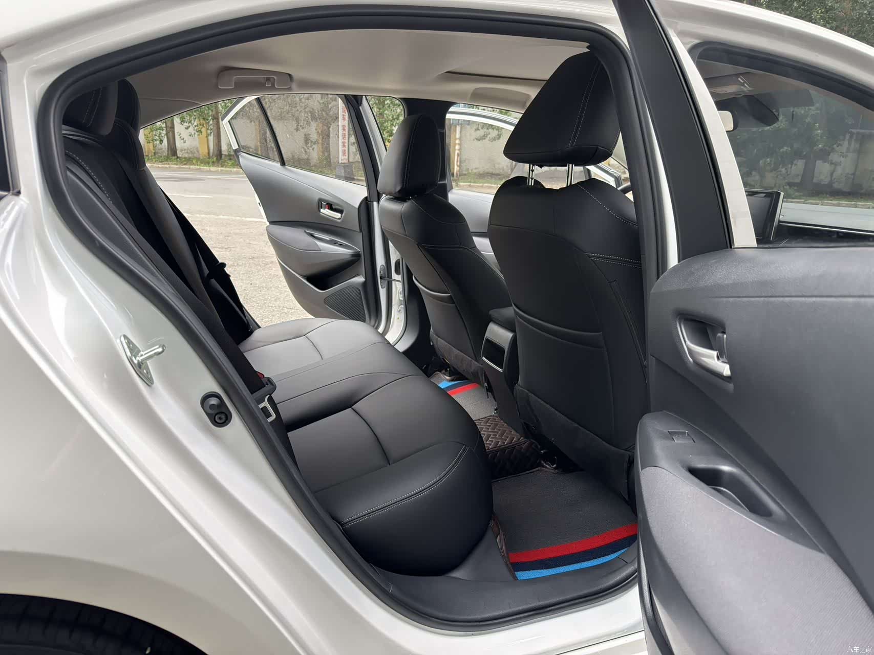 Toyota Corolla, 2026 13