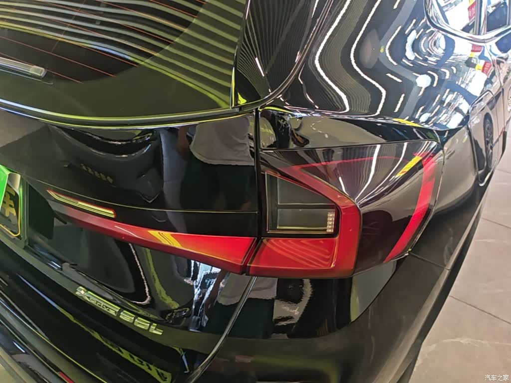 BMW iX1, 2024 8