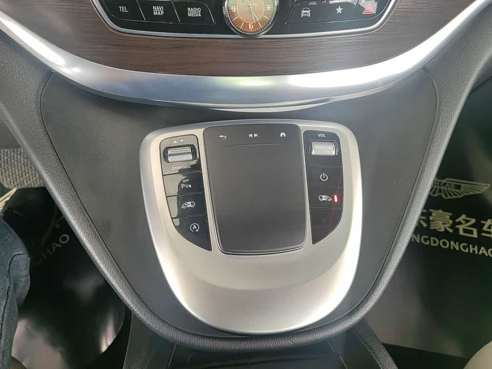 Mercedes-Benz V-class