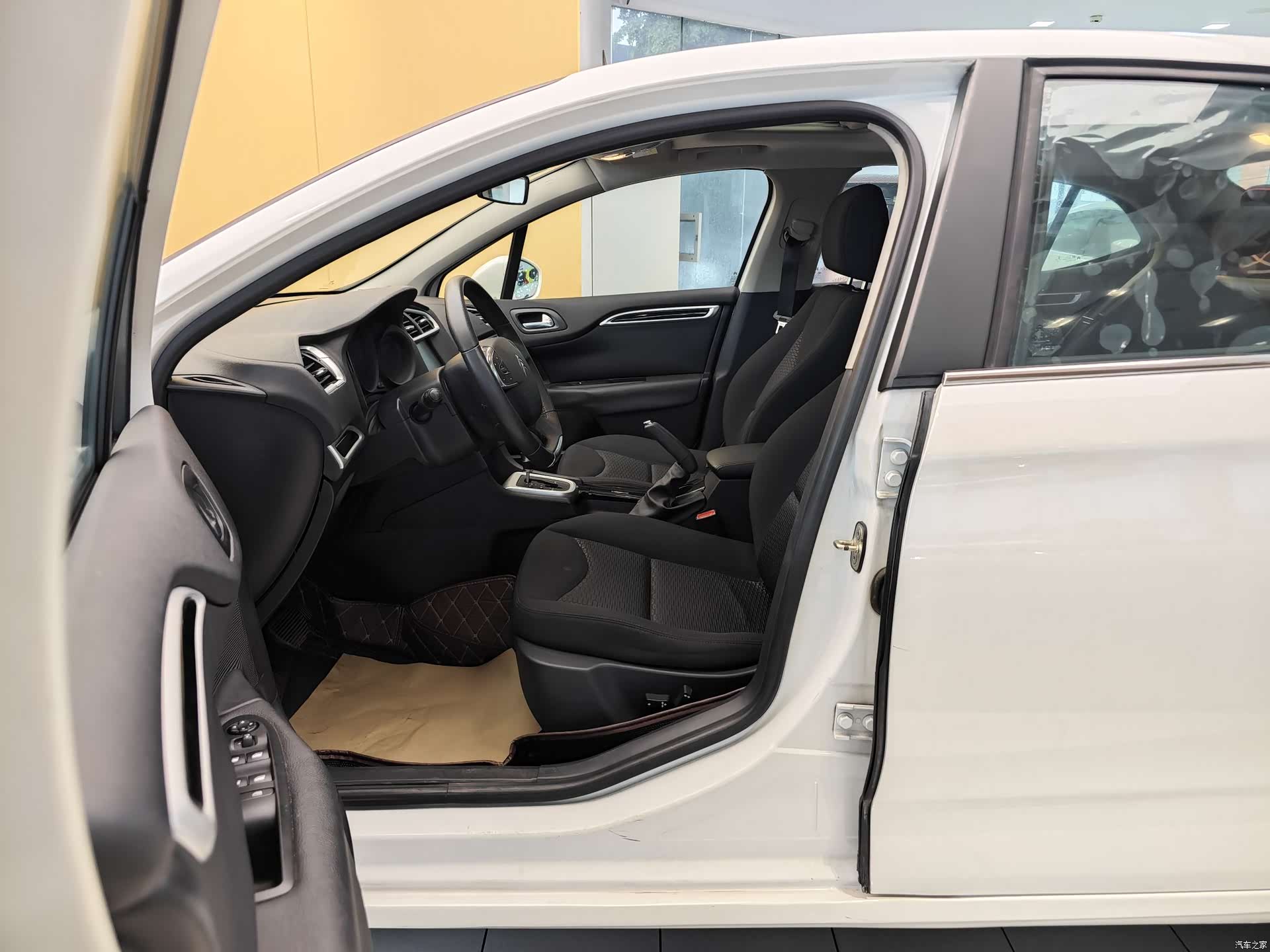 Citroen C4, 2018 13