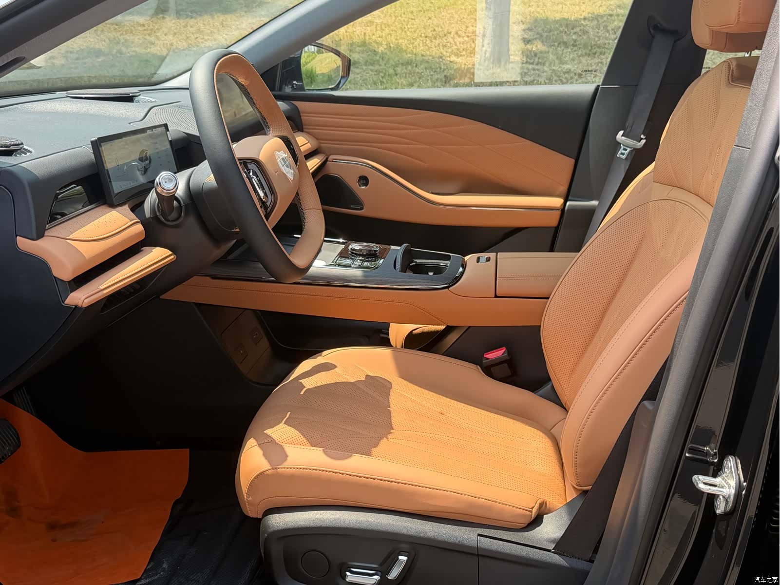 Geely 8, 2026 7